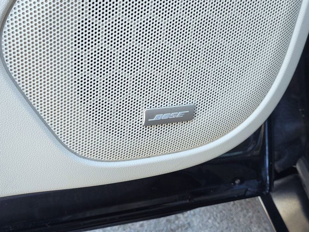 Used 2021 GMC Acadia Denali w/ Denali Technology Package image 13