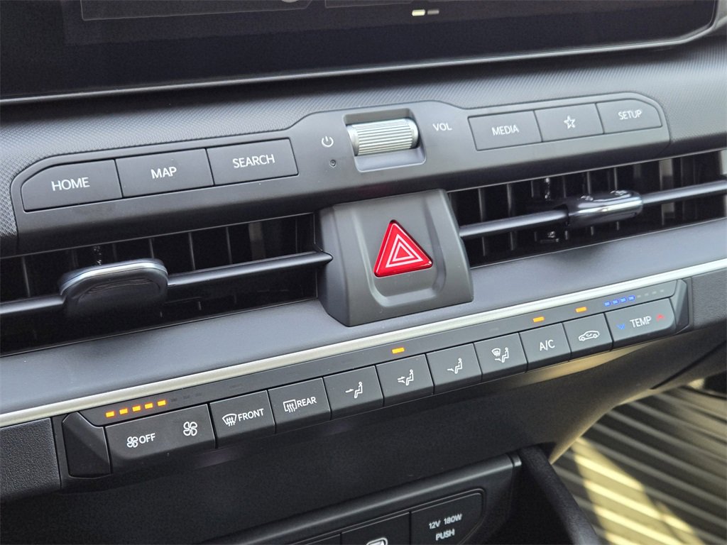 New 2025 Kia K4 LXS image 14