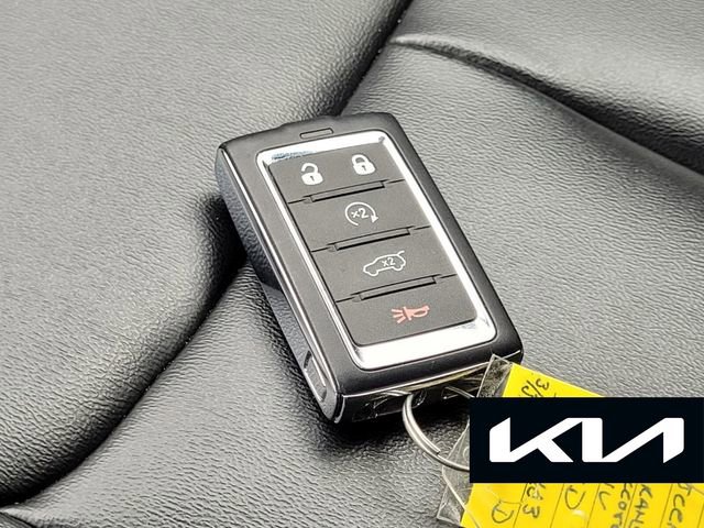 Used 2024 Jeep Grand Cherokee Limited AWD/4WD image 32