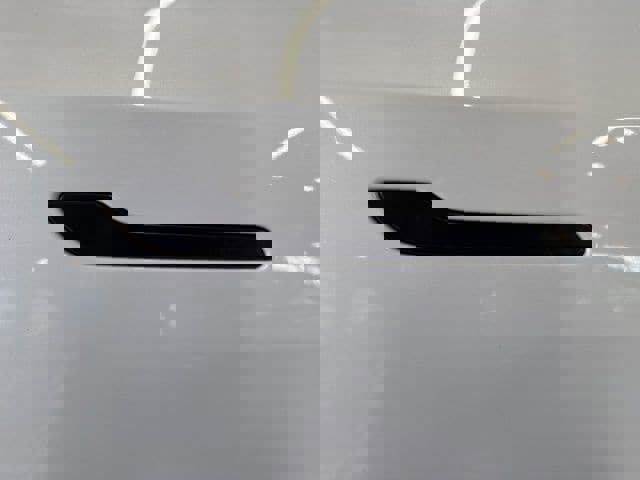 Used 2021 Tesla Model Y Long Range image 18