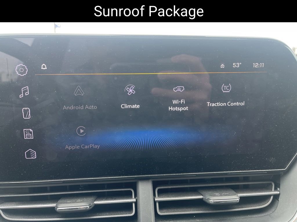 Used 2024 Chevrolet Trax ACTIV w/ Sunroof Package image 14