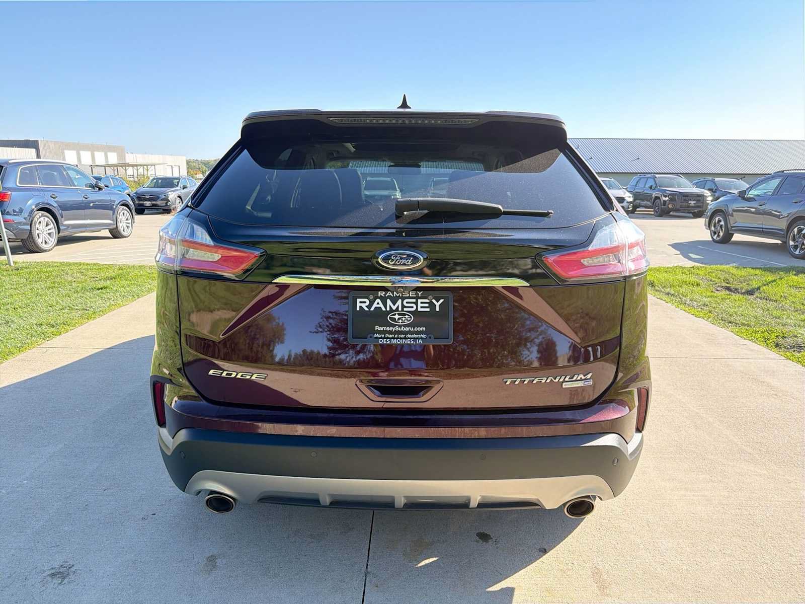 Used 2020 Ford Edge Titanium AWD/4WD image 5