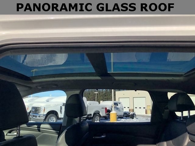 Used 2023 Hyundai Santa Fe SEL Premium image 2