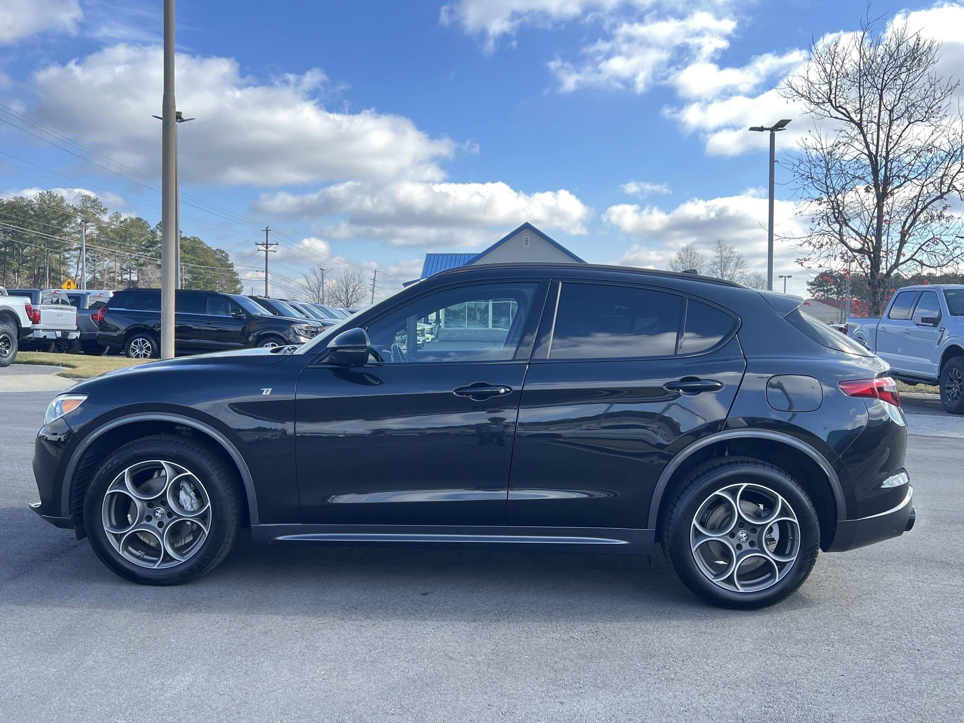 Used 2022 Alfa Romeo Stelvio Ti image 26