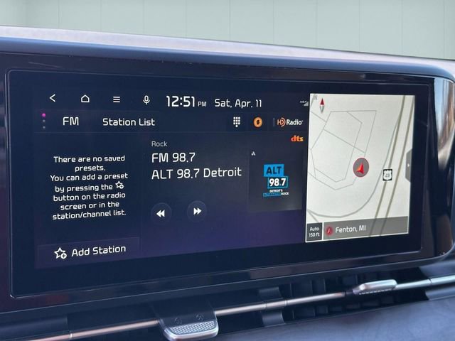 Used 2024 Kia Carnival EX image 20