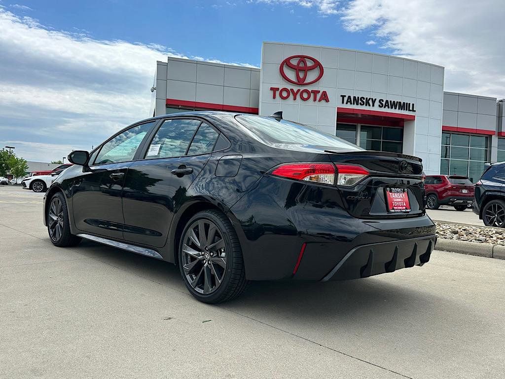 New 2026 Toyota Corolla SE FWD image 3