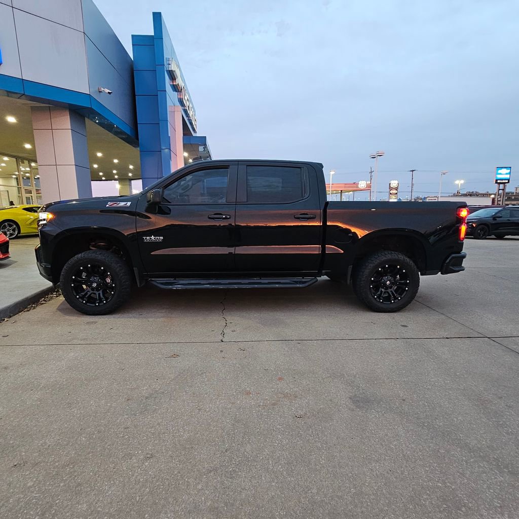 Used 2020 Chevrolet Silverado 1500 RST w/ Texas Edition image 2