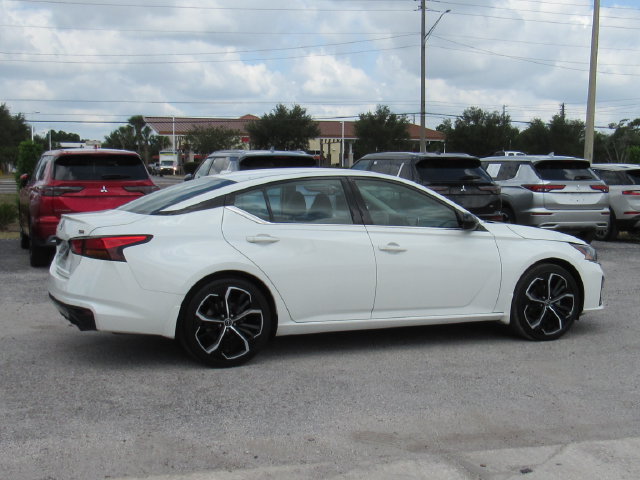 Used 2024 Nissan Altima 2.5 SR FWD image 4