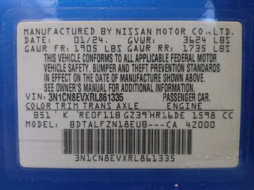 Used 2024 Nissan Versa SV w/ Trunk Package FWD image 33