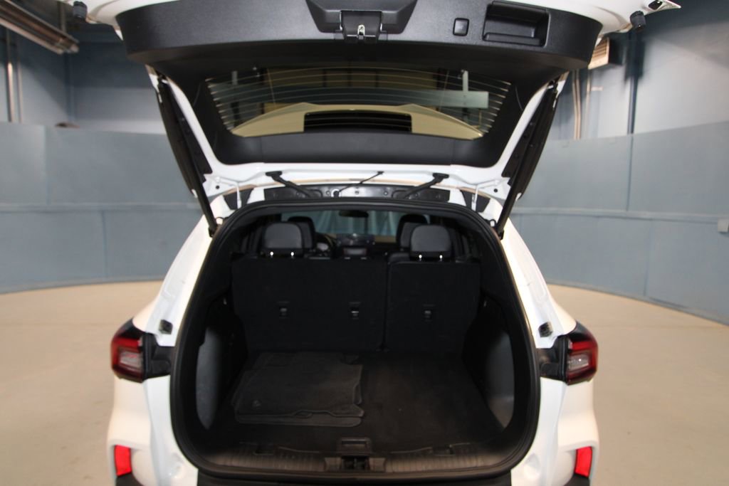 Used 2025 Ford Escape ST-Line Select w/ Tech Pack #1 AWD/4WD image 40
