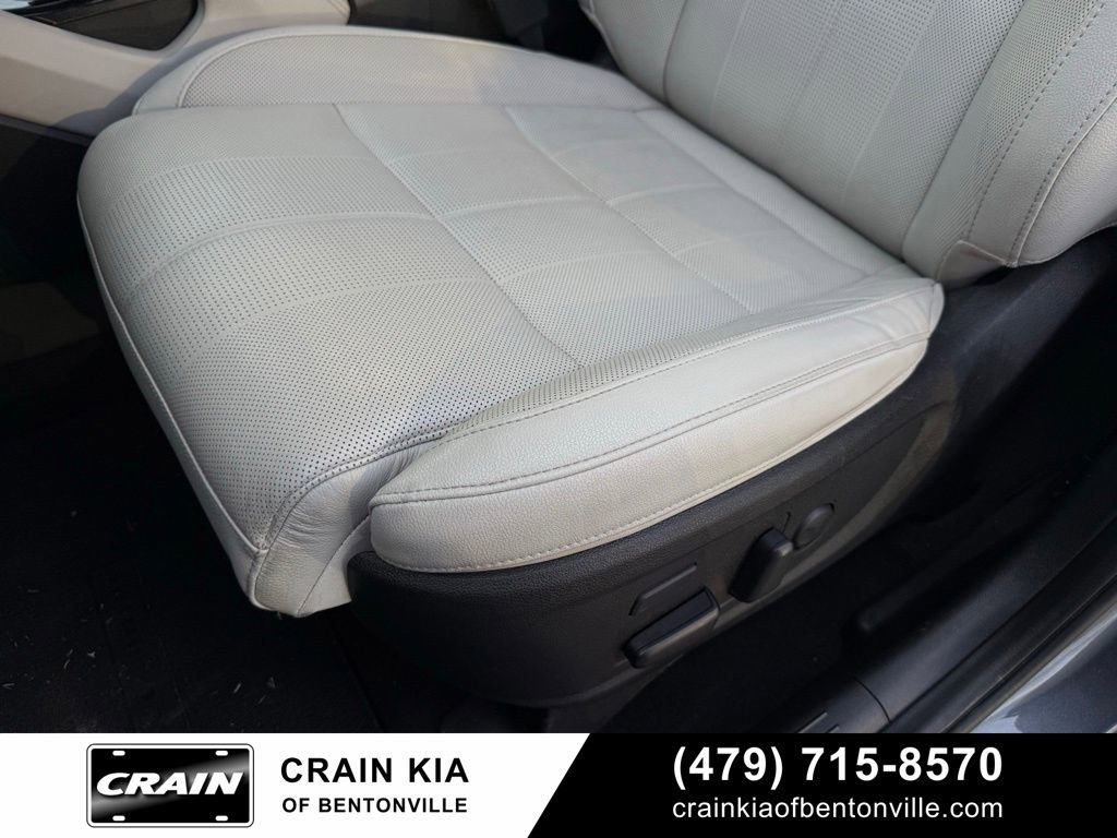 Certified 2022 Kia Telluride SX w/ Nightfall Edition Package image 25