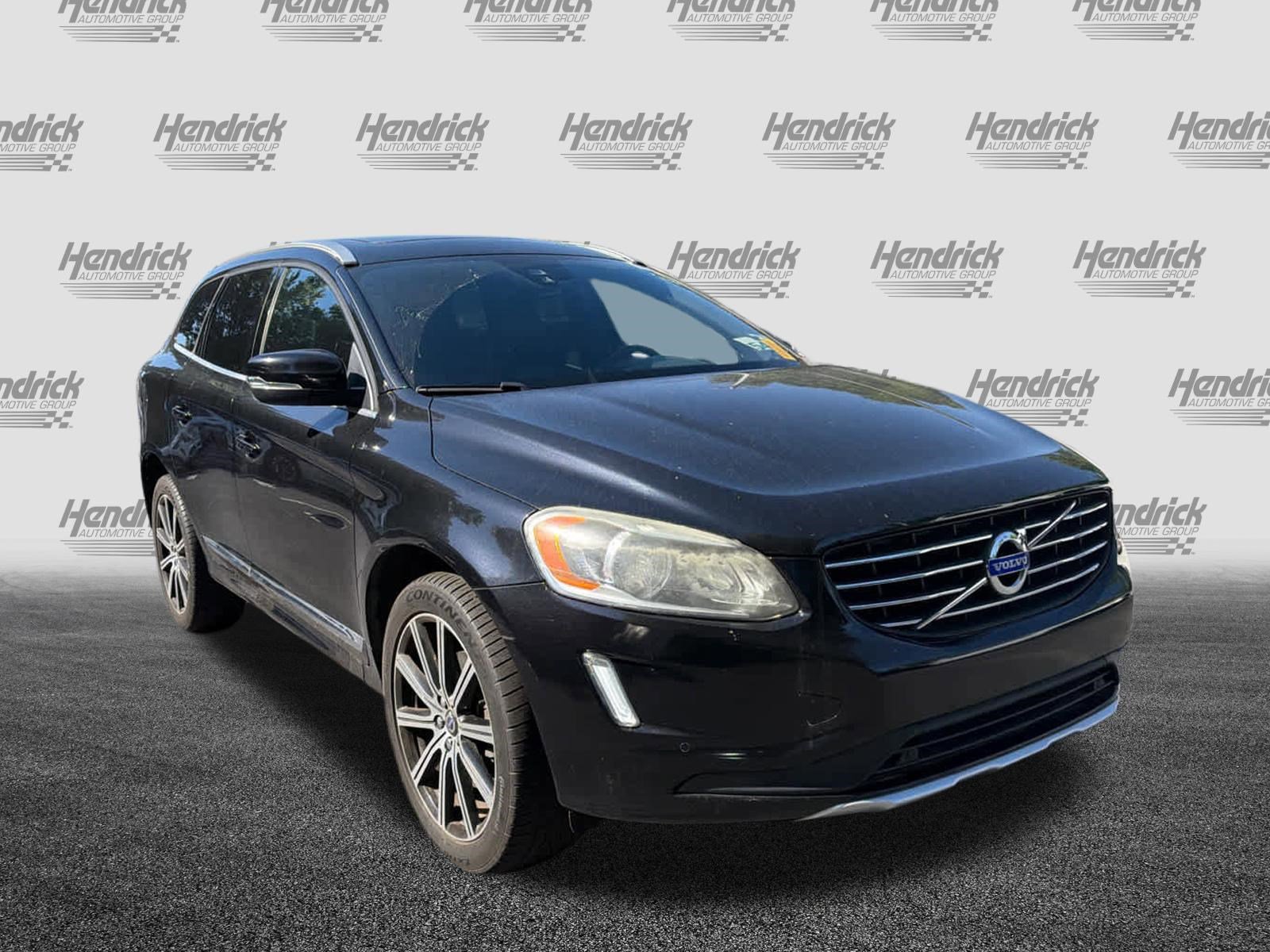 Used 2015 Volvo XC60 T5 w/ Climate Package AWD/4WD image 2