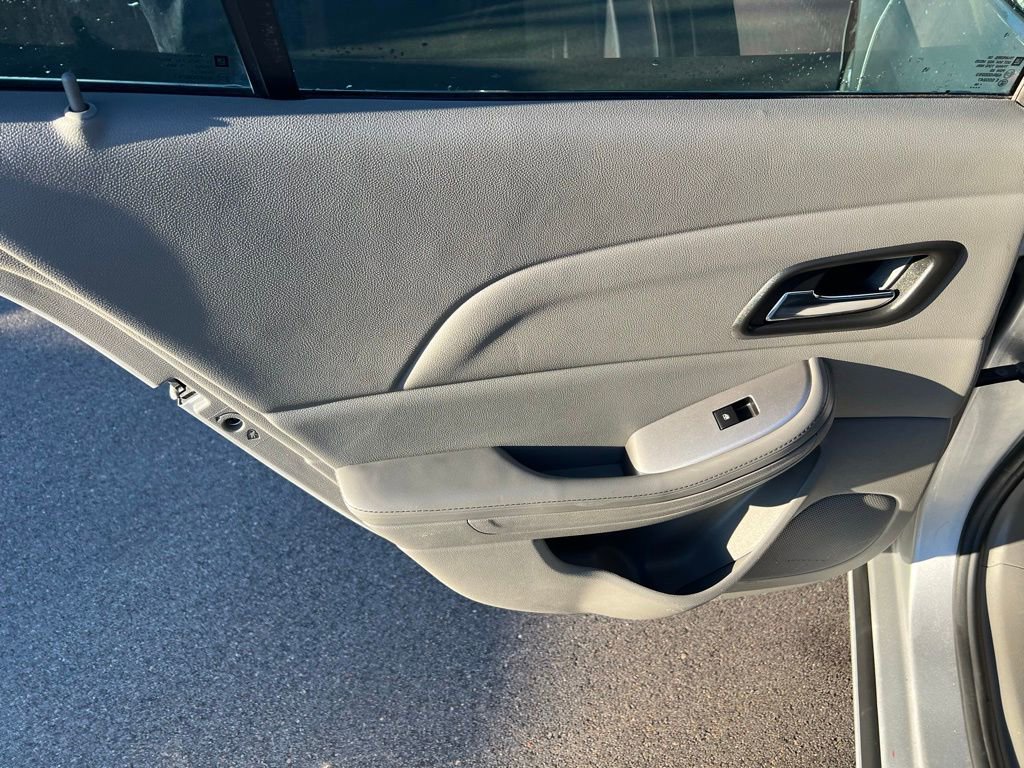 Used 2015 Chevrolet Malibu LS image 18