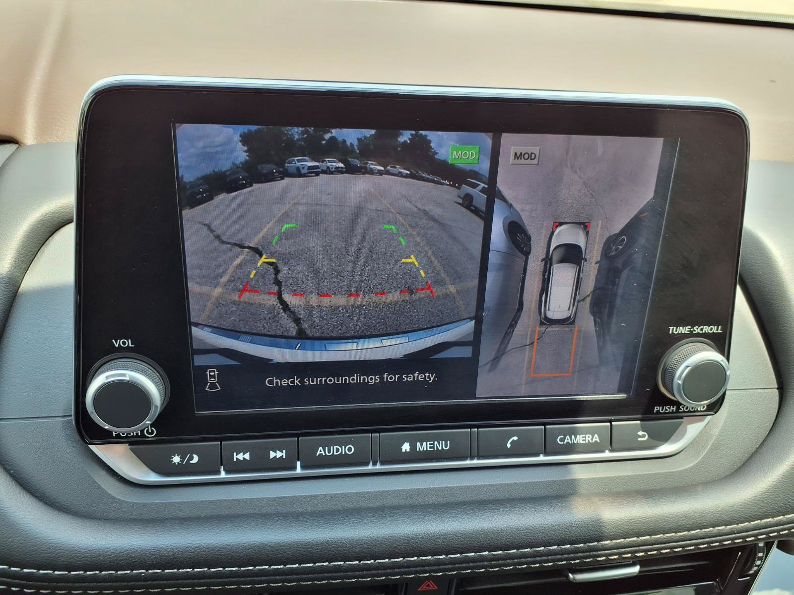 Used 2023 Nissan Rogue SL AWD/4WD image 8
