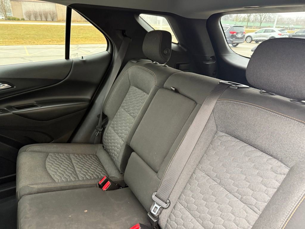 Used 2020 Chevrolet Equinox LT w/ Driver Convenience Package image 17