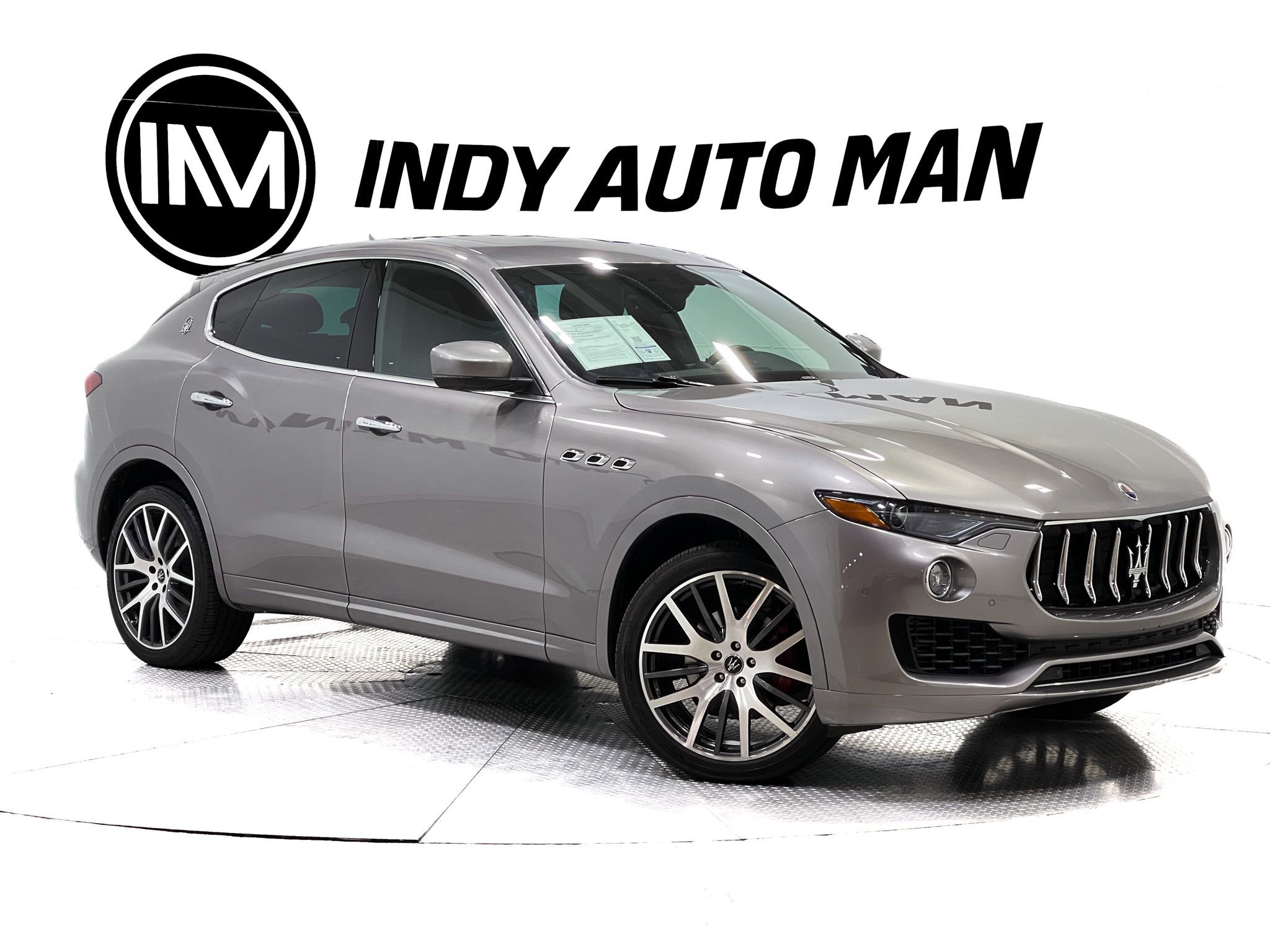 Used 2021 Maserati Levante image 2