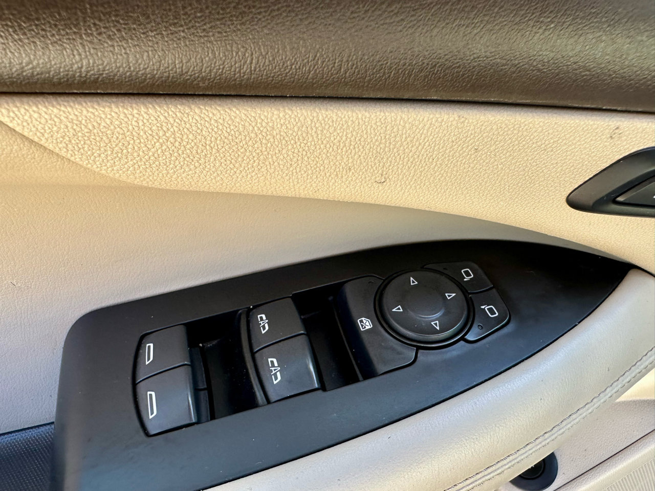 Used 2017 Buick LaCrosse Essence w/ Sights and Sounds Package image 9