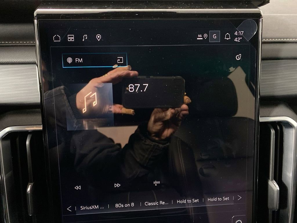 Used 2025 GMC Acadia Elevation w/ Elevation Premium Package image 16