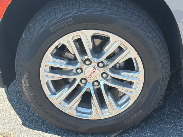 Used 2022 GMC Yukon XL SLT w/ SLT Premium Package RWD image 13