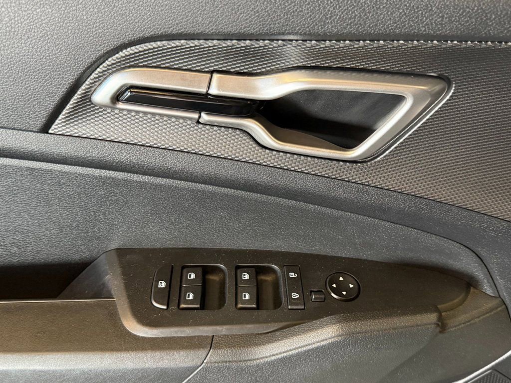 Used 2023 Kia Sportage LX image 17