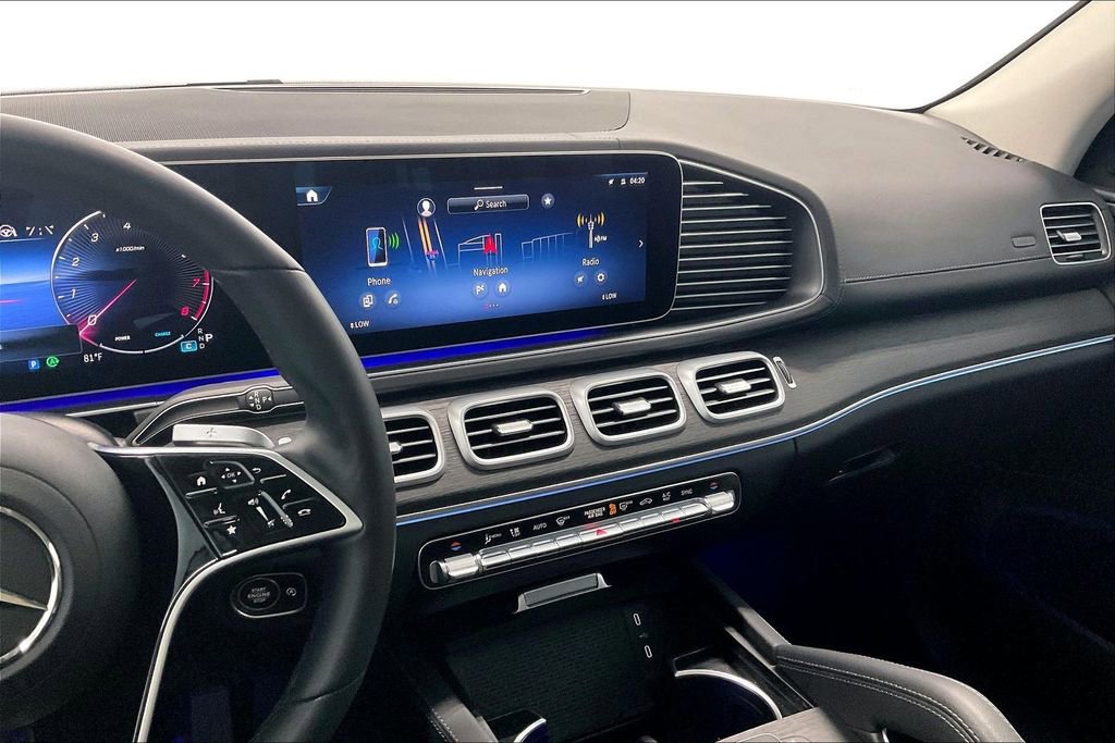 Used 2026 Mercedes-Benz GLS 450 4MATIC image 6