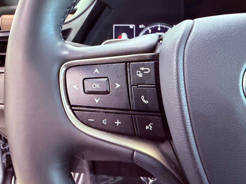 Certified 2024 Lexus ES 350 w/ Premium Package image 20