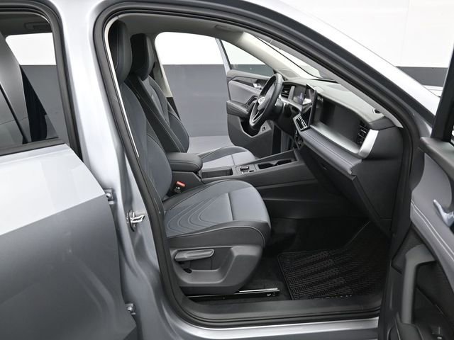 New 2026 Volkswagen Tiguan SE image 14