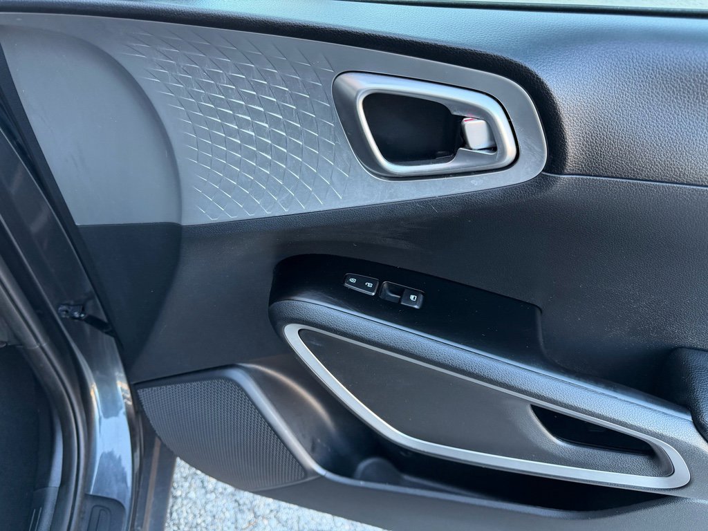 Used 2022 Kia Soul LX w/ Technology Package image 23