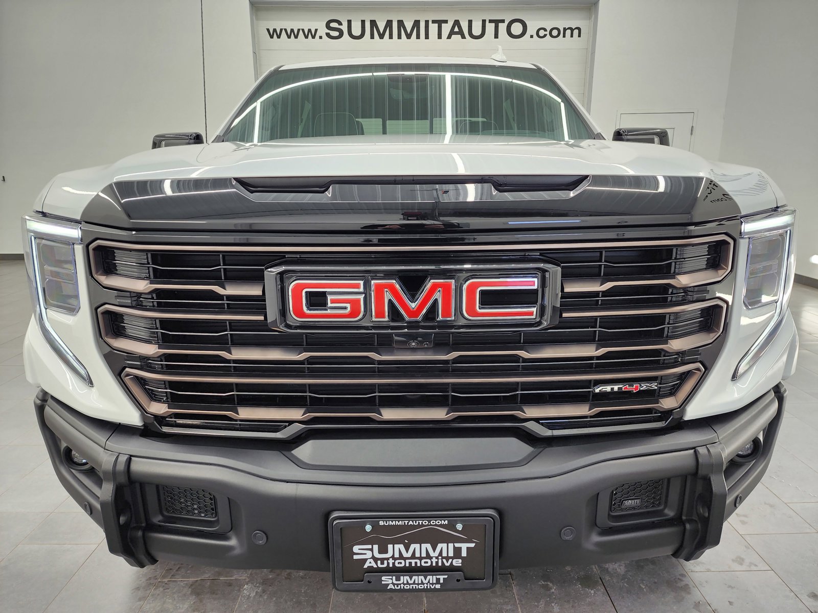 Used 2024 GMC Sierra 1500 AT4X image 24