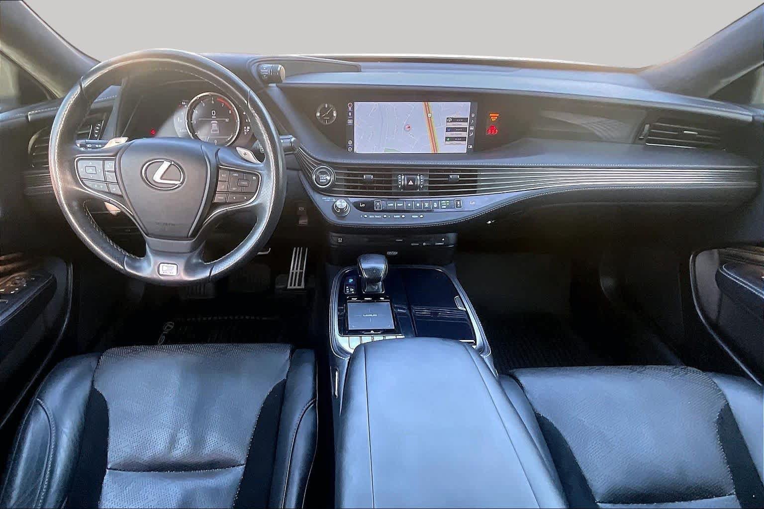 Used 2018 Lexus LS 500 F Sport w/ Accessory Package (Z2) AWD/4WD image 16
