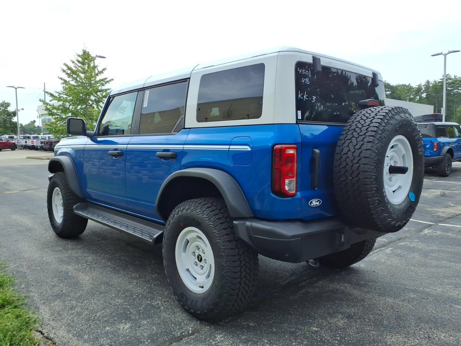 New 2026 Ford Bronco Heritage Edition AWD/4WD image 6