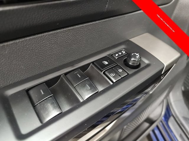 Used 2025 Toyota Tundra Limited AWD/4WD image 13
