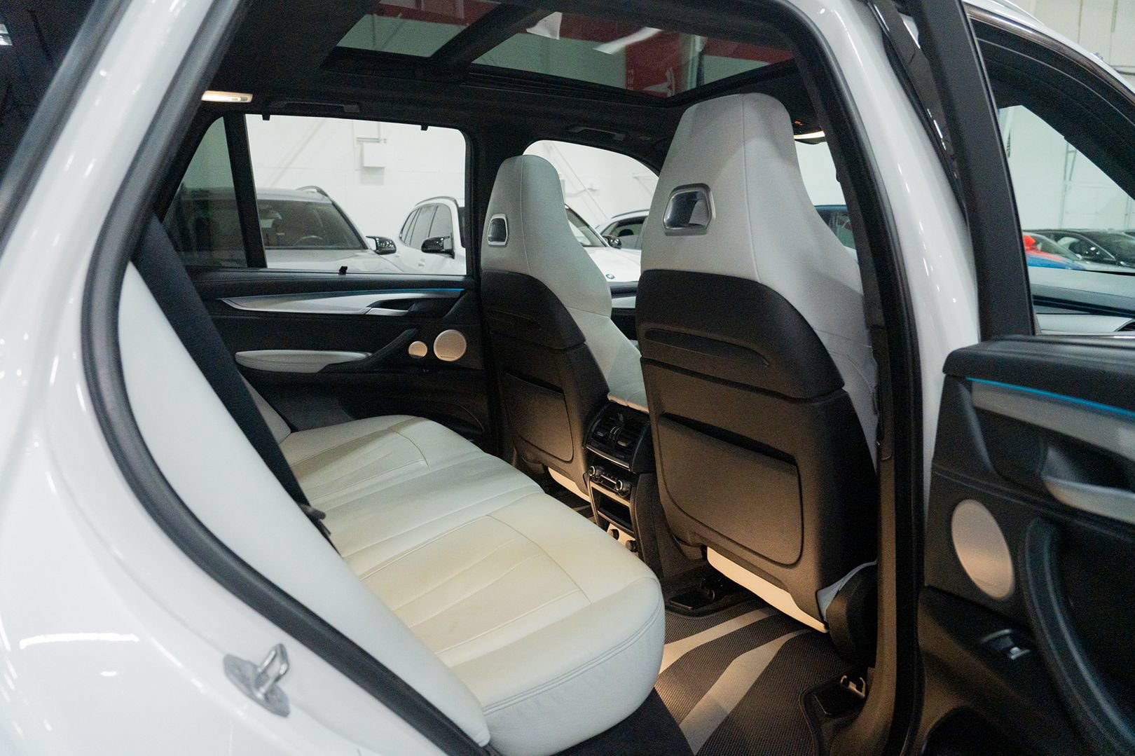 Used 2015 BMW X5 M AWD/4WD image 28