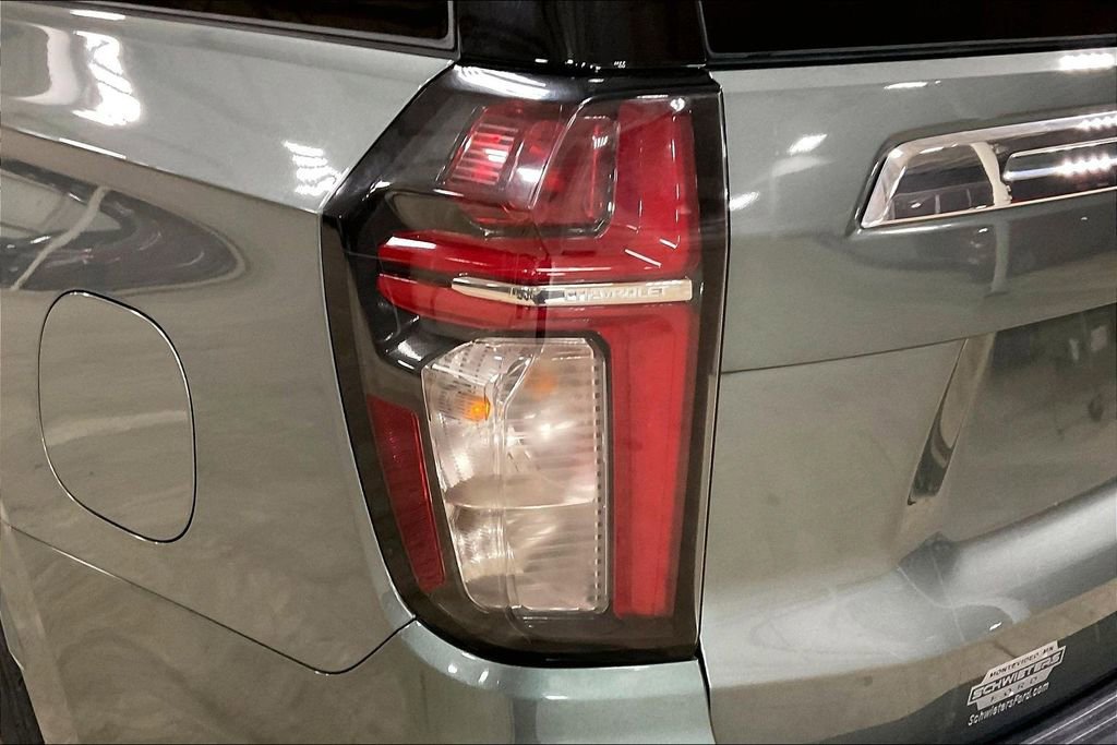 Used 2023 Chevrolet Suburban Premier AWD/4WD image 27