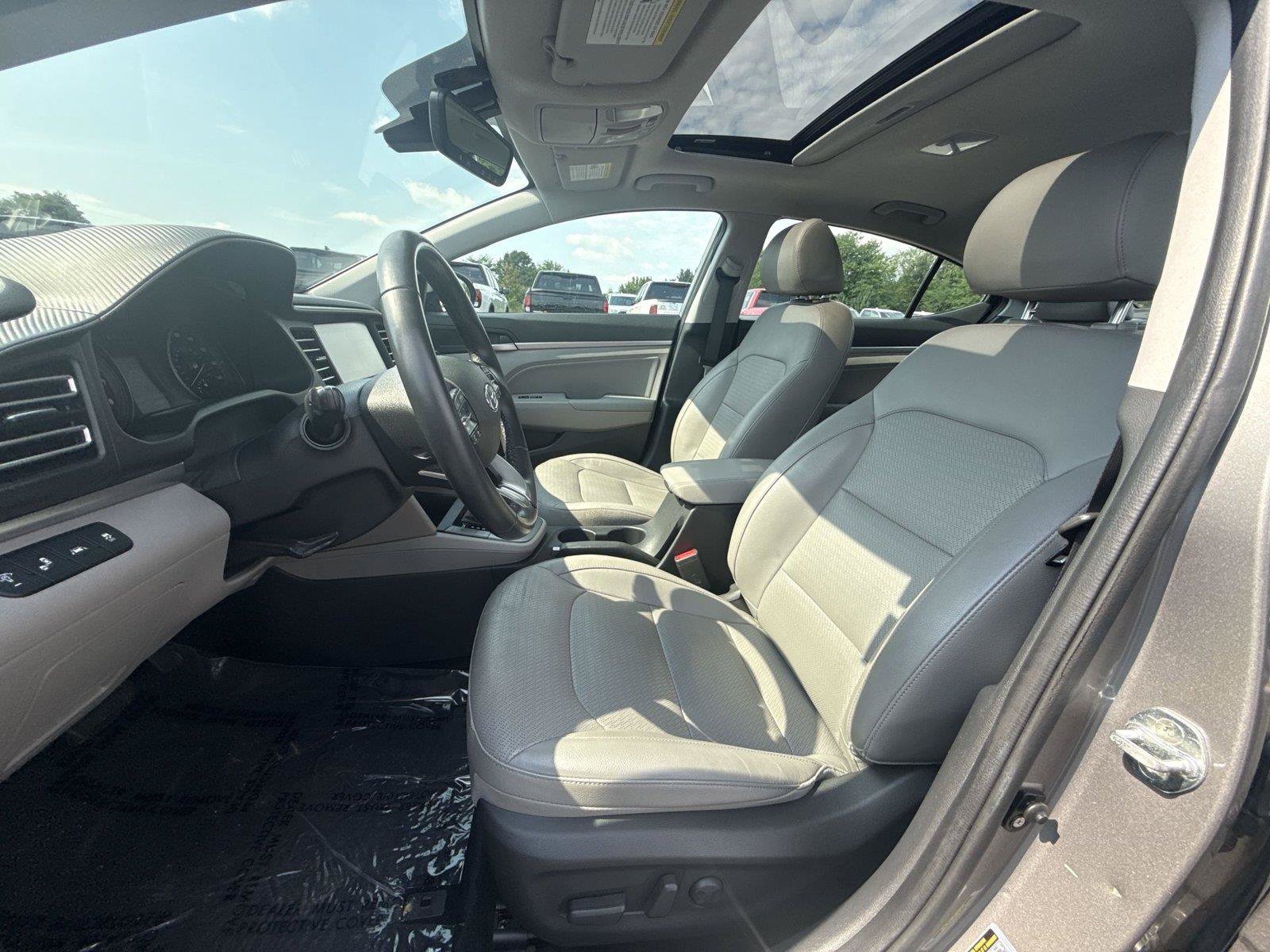 Used 2020 Hyundai Elantra Limited w/ Ultimate Package 03 FWD image 14