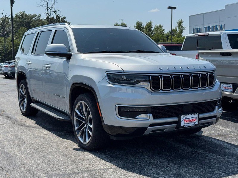 Used 2022 Jeep Wagoneer Series II w/ Premium Group I AWD/4WD image 2