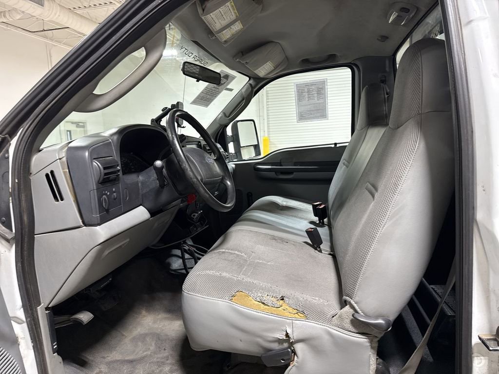 Used 2006 Ford F350 XL image 18