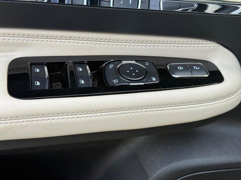 New 2026 Lincoln Corsair Premiere image 17