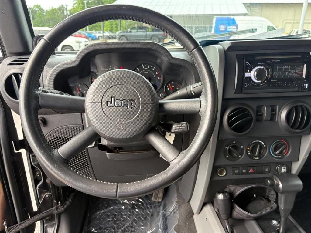 Used 2008 Jeep Wrangler X AWD/4WD image 17