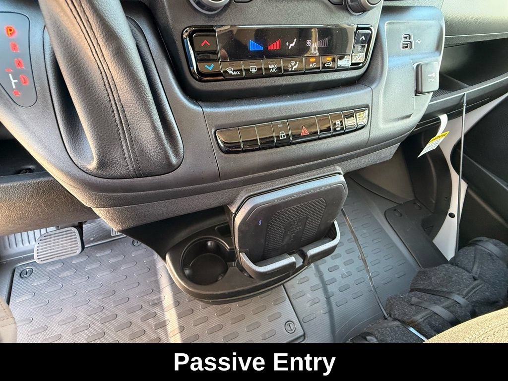 New 2026 RAM ProMaster 3500 w/ Crew Van Package FWD image 18