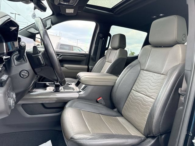 Used 2023 Chevrolet Silverado 1500 ZR2 w/ Technology Package AWD/4WD image 11