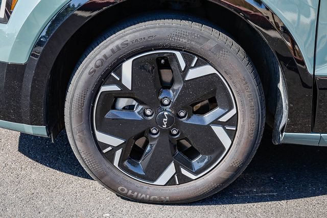 Used 2024 Kia Niro Wind w/ Wind Preserve Package FWD image 11