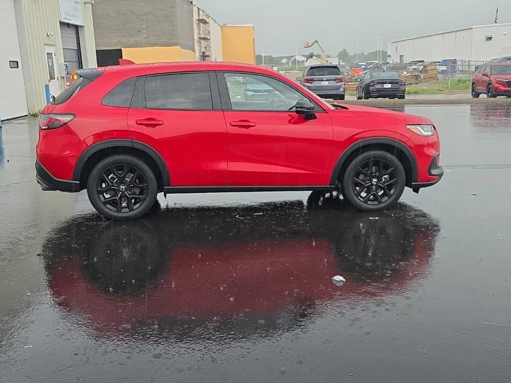 Used 2024 Honda HR-V Sport image 11
