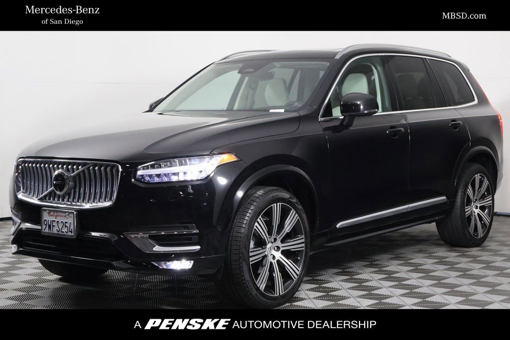 Used 2024 Volvo XC90 B5 Plus w/ Protection Package Premier AWD/4WD image 1