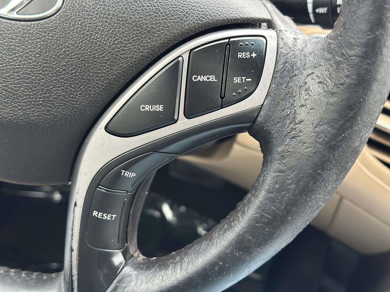 Used 2013 Hyundai Elantra Limited w/ Technology Pkg FWD image 15