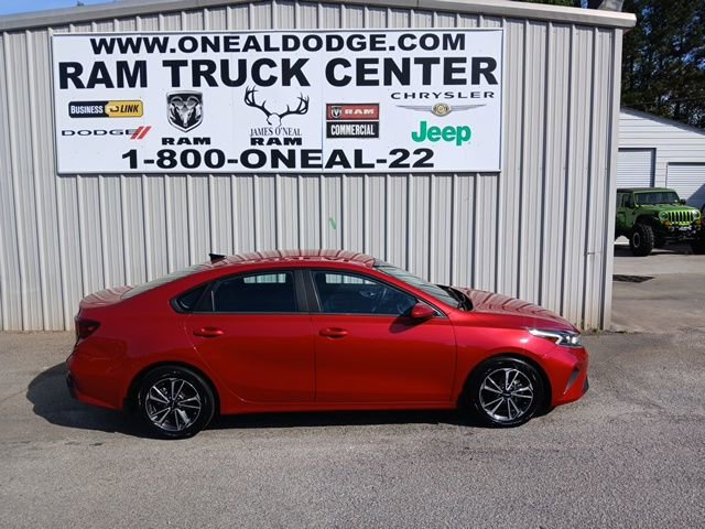 Used 2022 Kia Forte LXS FWD image 2