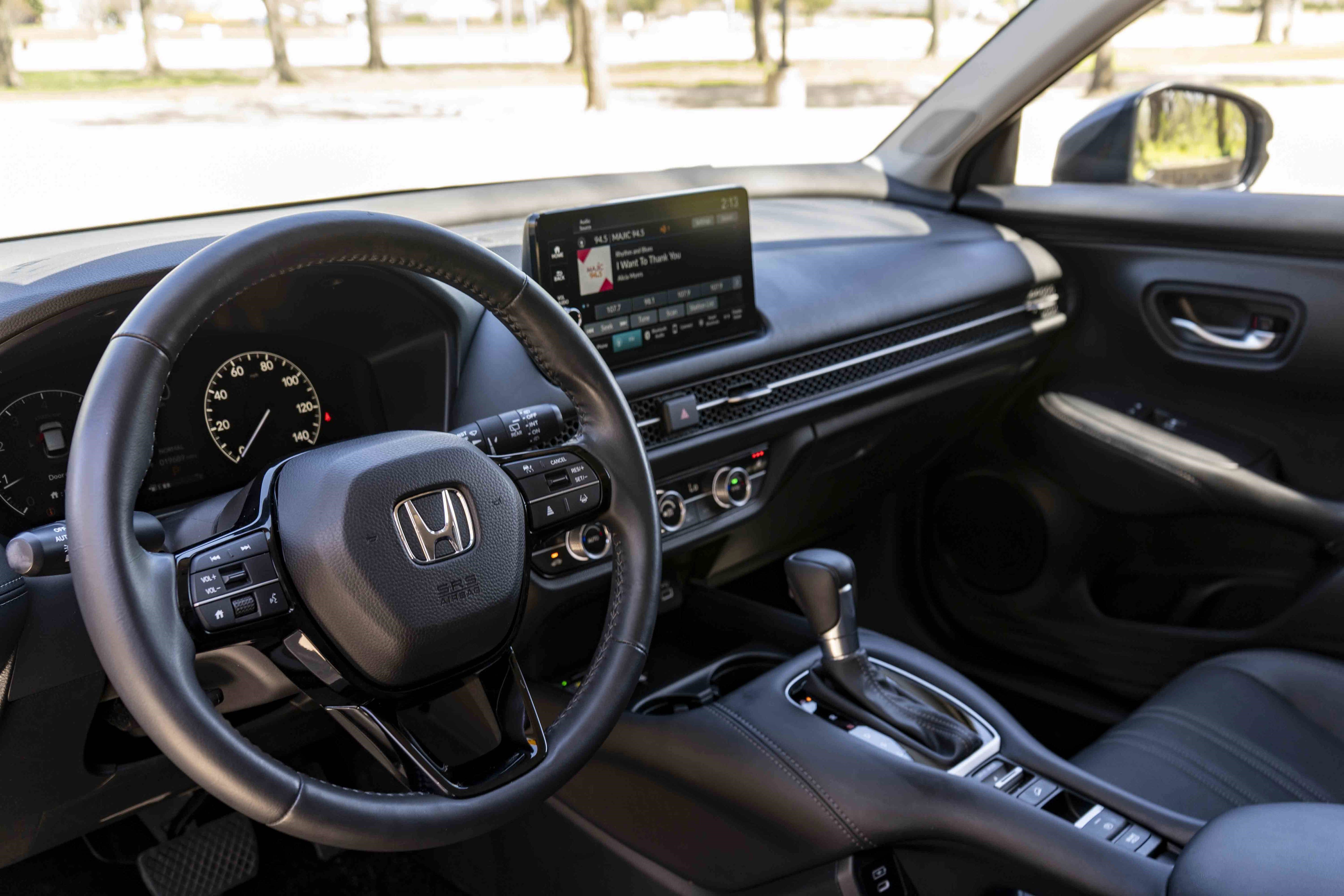 Used 2025 Honda HR-V EX-L image 16