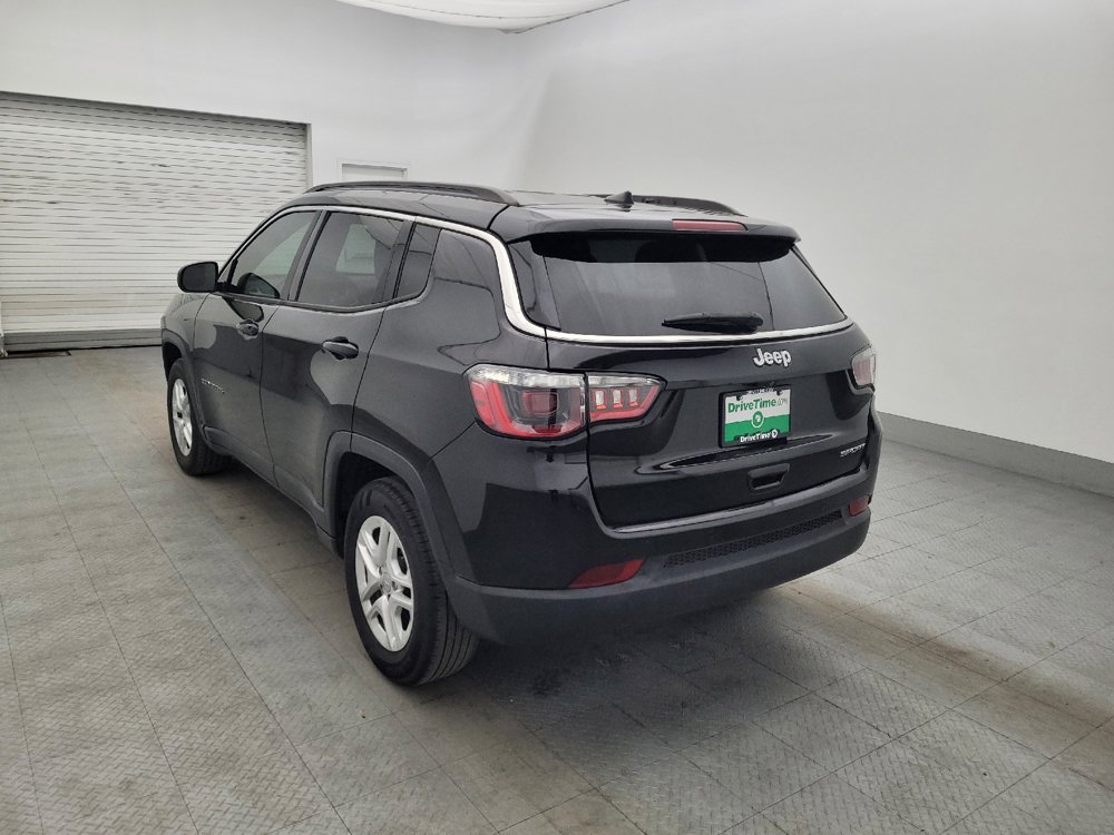Used 2019 Jeep Compass Sport w/ Tech Group FWD image 5