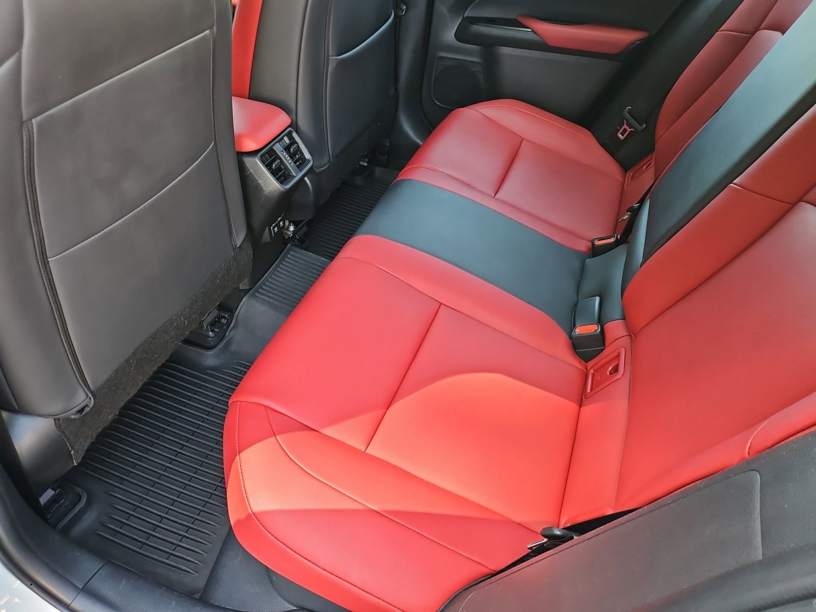 Used 2019 Lexus UX 250h F Sport AWD/4WD image 27