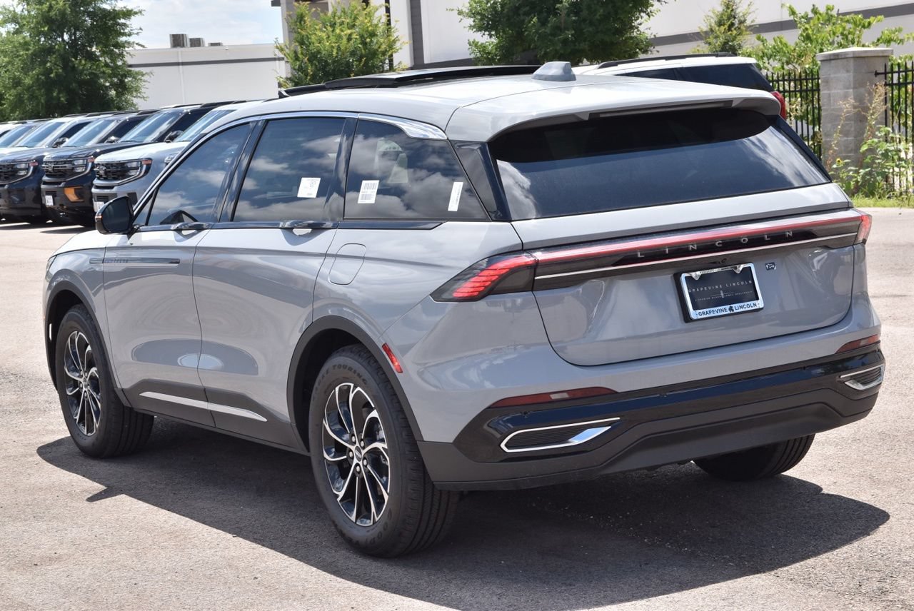 New 2026 Lincoln Nautilus Premier w/ Equipment Group 102A AWD/4WD image 9